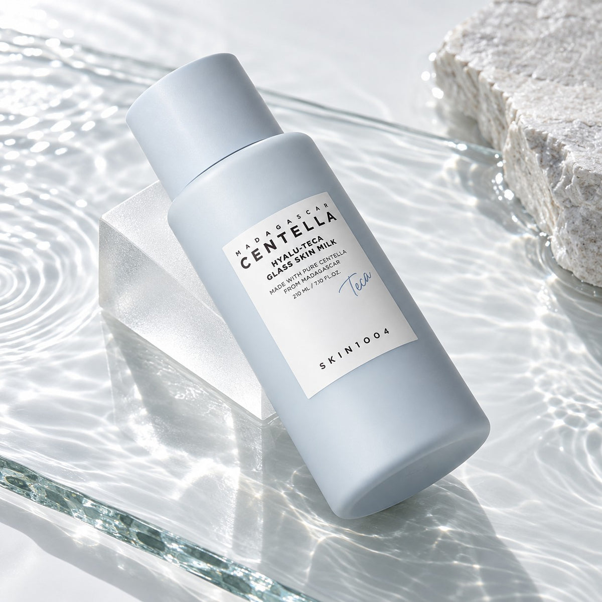 SKIN1004 — Leche iluminadora Hyalu-Teca con centella de Madagascar · 210 ml